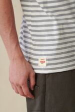 Globe Brand blanco camiseta a rayas horizonte 68L0T292 ropa - Image 3